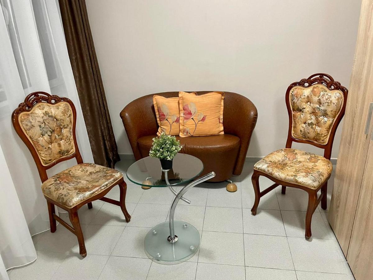 Guest House Family Пловдив Экстерьер фото