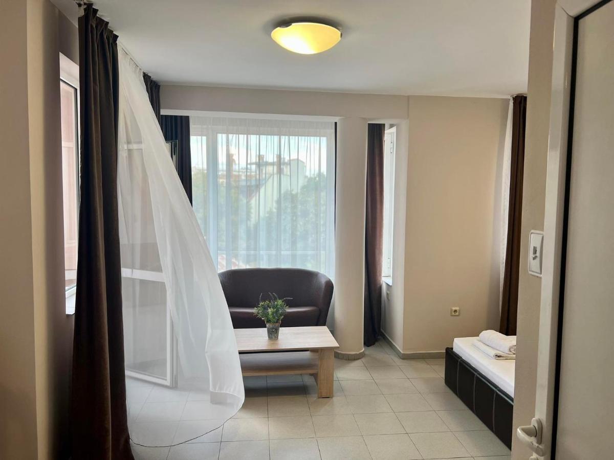 Guest House Family Пловдив Экстерьер фото