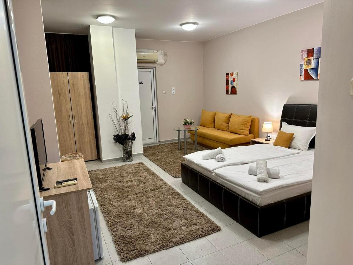 Guest House Family Пловдив Экстерьер фото