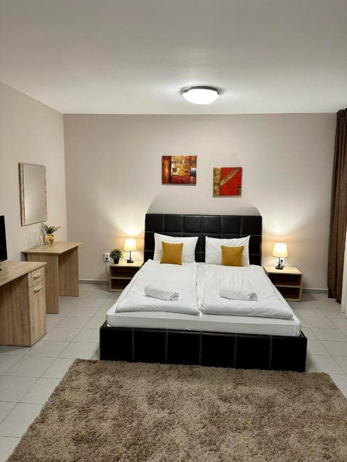 Guest House Family Пловдив Экстерьер фото