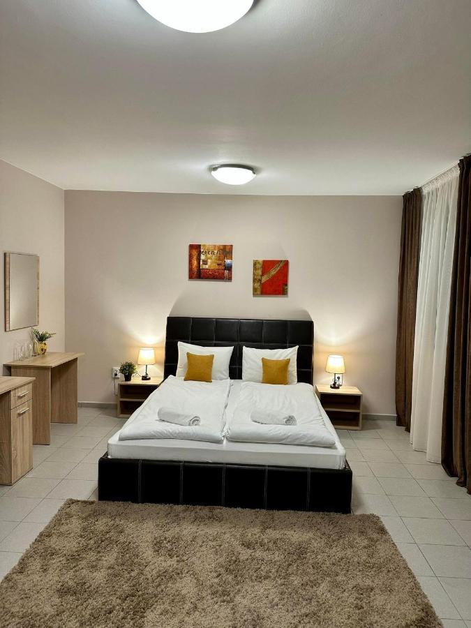 Guest House Family Пловдив Экстерьер фото