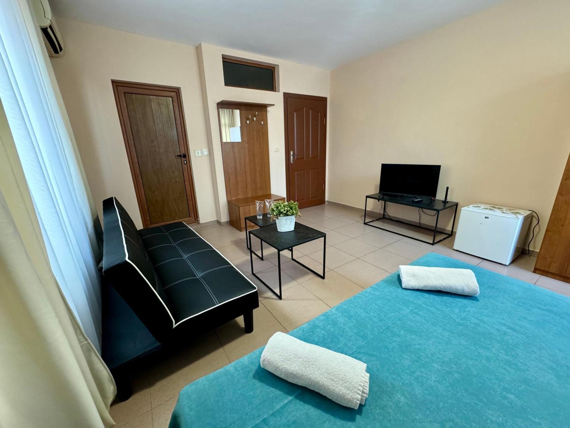 Guest House Family Пловдив Экстерьер фото