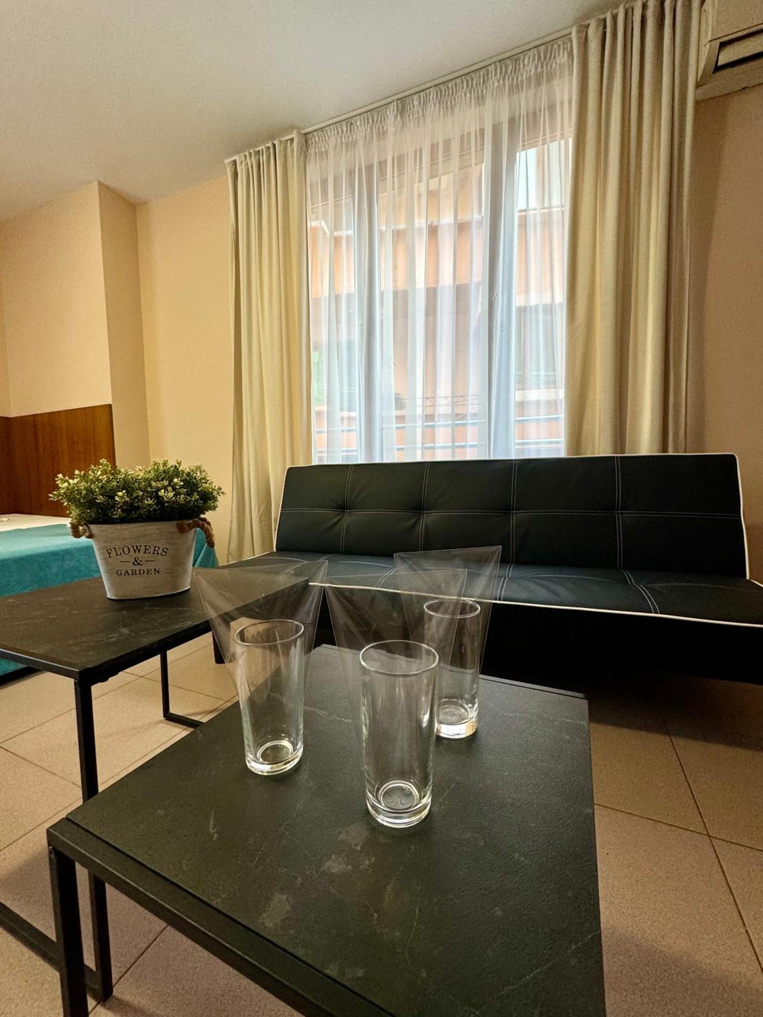 Guest House Family Пловдив Экстерьер фото